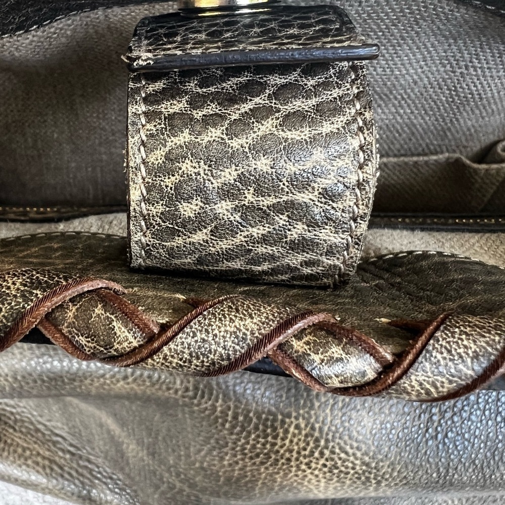 Distressed Bamboo Gucci Tote - Picture 10 of 12